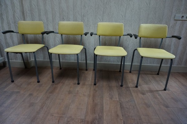Friso Kramer, Ahrend de Cirkel, stoelen, armstoelen, buisframe, vintage, industrieel, gispen